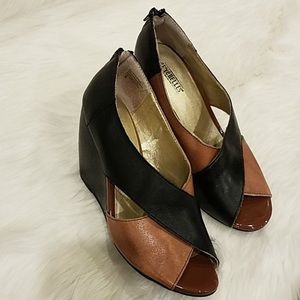 Seychelles wedges size 9